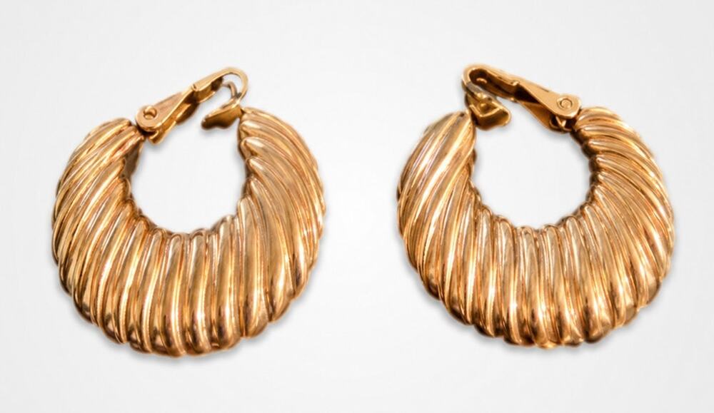bergere' Clip-on Earrings Hoops Vintage Ridged Oval Gold-tone Designer gc-34‎